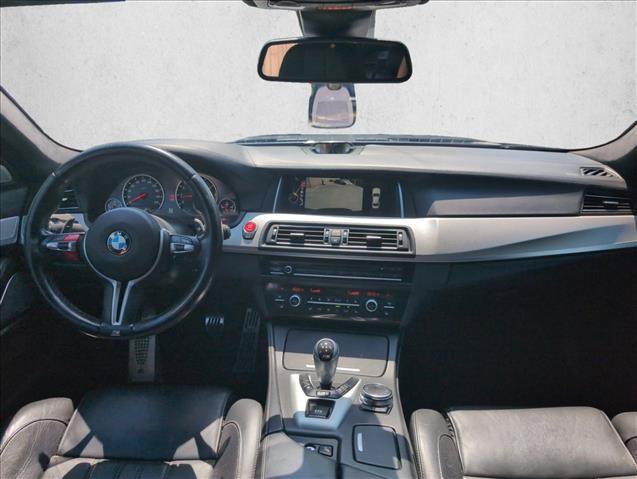 Used 2015 BMW M5 RWD image 21