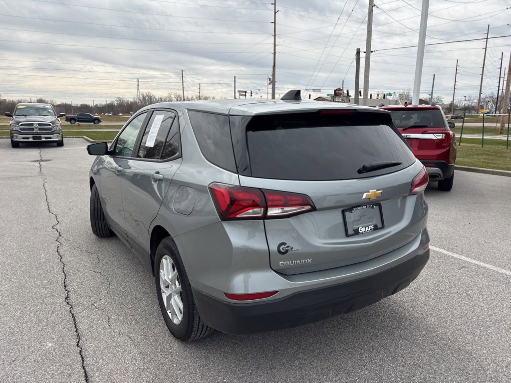 Used 2024 Chevrolet Equinox LS w/ LS Convenience Package image 7