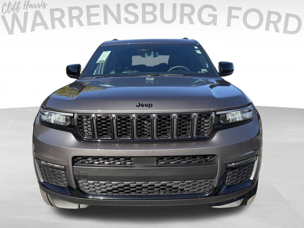 Used 2024 Jeep Grand Cherokee L Limited w/ Black Appearance Package AWD/4WD image 2