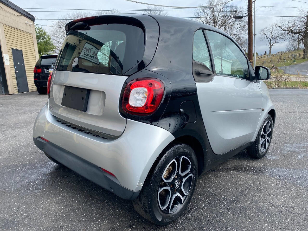 Used 2016 smart fortwo passion image 3