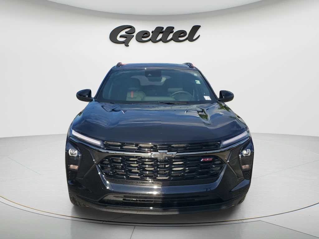 Used 2026 Chevrolet Trax RS w/ Driver Confidence Package FWD image 2