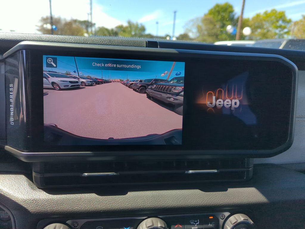 New 2026 Jeep Gladiator Sport AWD/4WD image 26