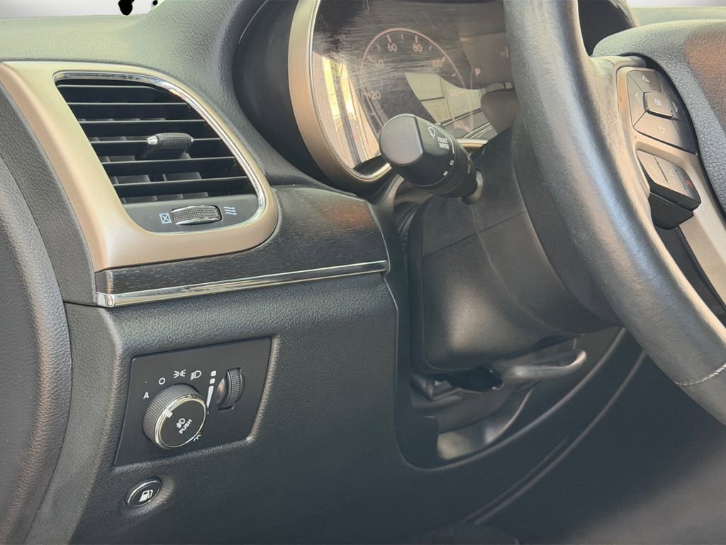 Used 2015 Jeep Grand Cherokee Limited RWD image 22