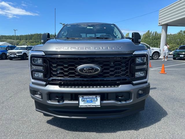 New 2025 Ford F350 XLT w/ Black Appearance Package image 8
