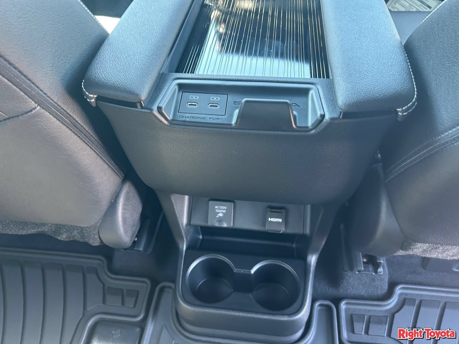 New 2026 Toyota Sienna XSE AWD/4WD image 13