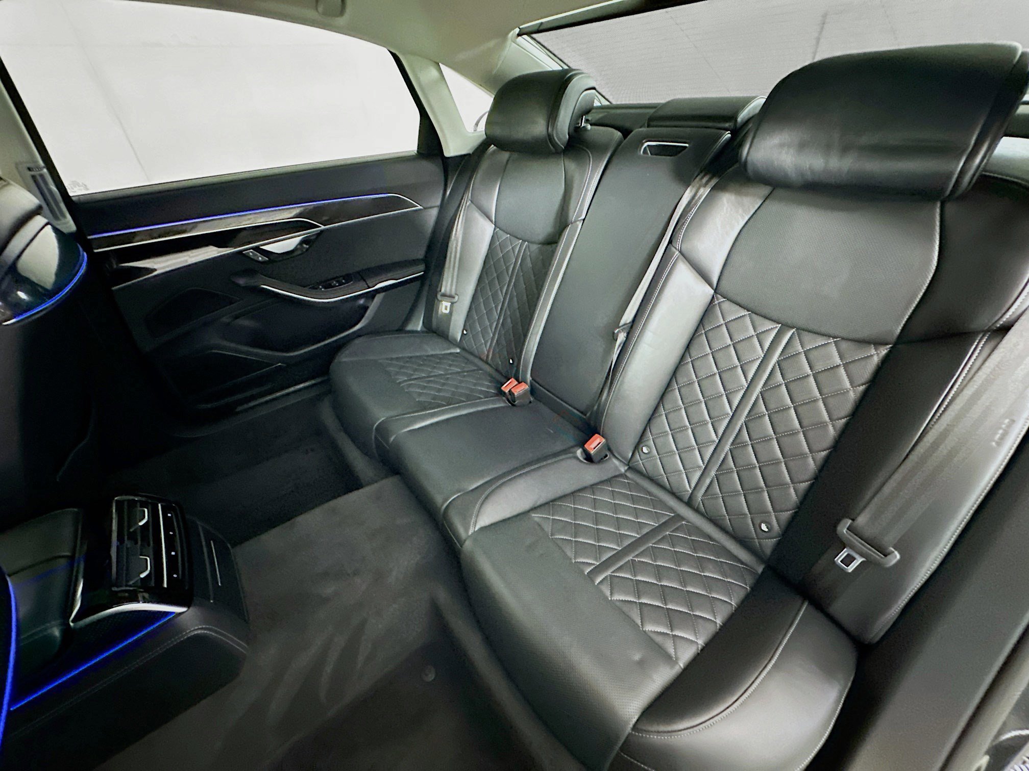Used 2022 Audi S8 w/ S8 Executive Package image 25