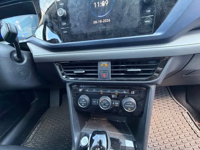 Used 2024 Volkswagen Taos SE FWD image 37