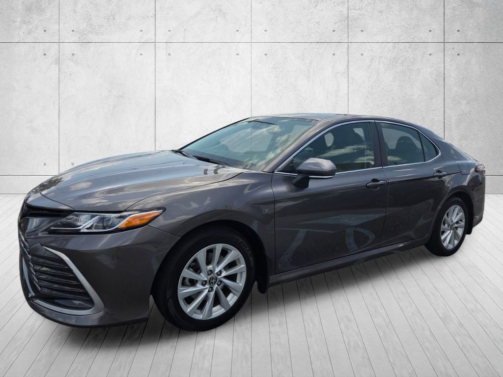 Used 2024 Toyota Camry LE w/ Convenience Package FWD image 8