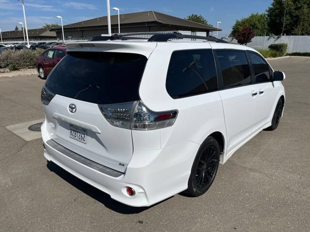 Used 2013 Toyota Sienna SE FWD image 4