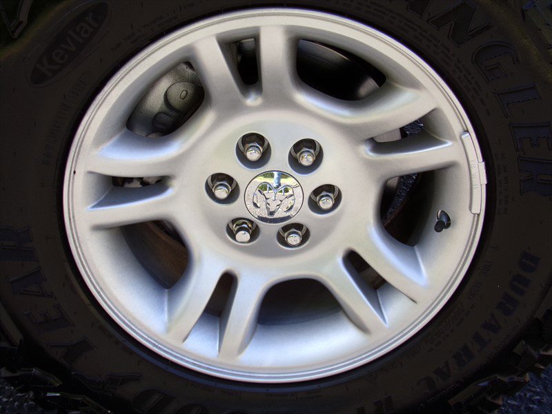 Used 2004 Dodge Dakota 4x4 Regular Cab w/ Tire & Handling Group image 20