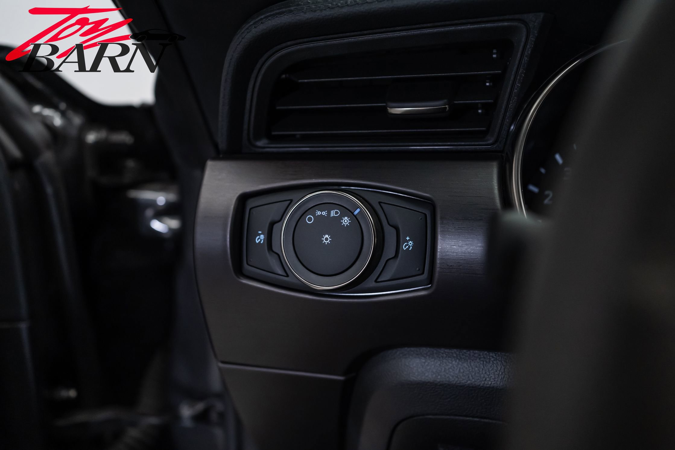 Used 2018 Ford Mustang Shelby GT350 w/ Electronics Package image 28