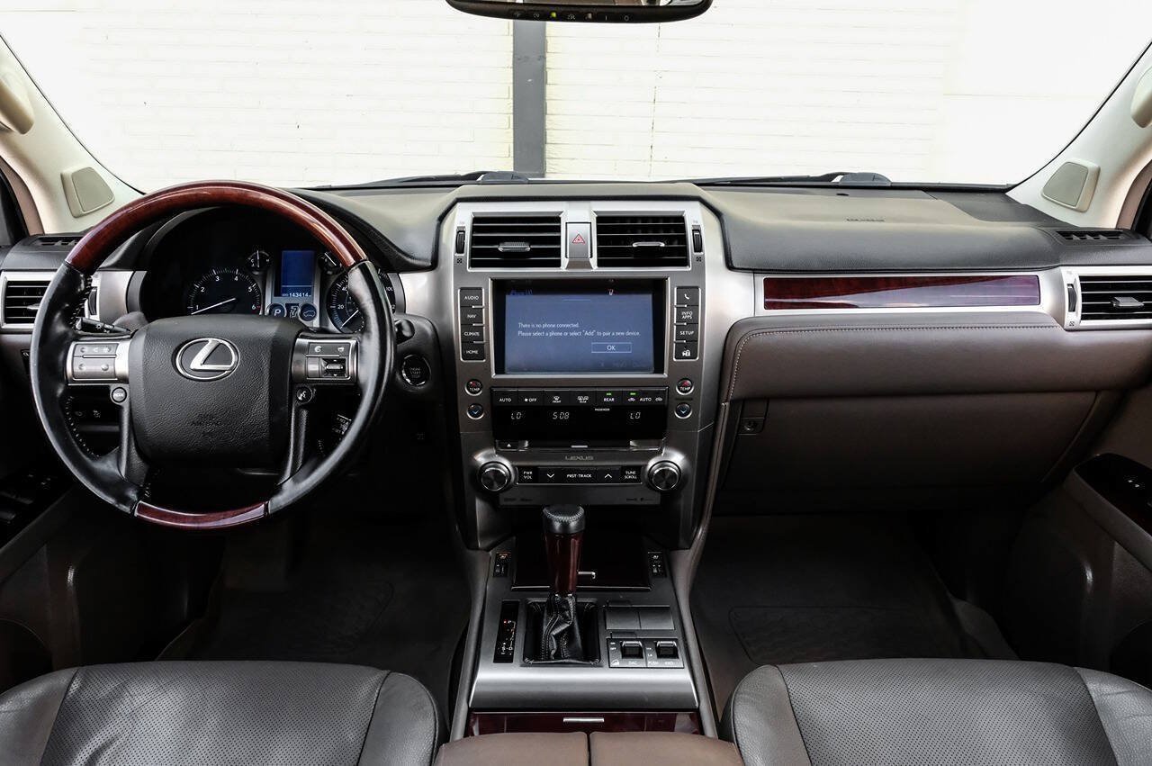 Used 2017 Lexus GX 460 Premium w/ Premium Package AWD/4WD image 20