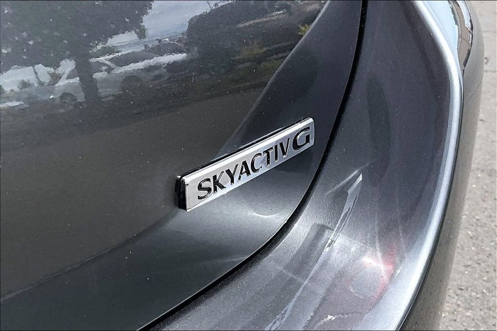 Used 2019 MAZDA MAZDA3 Sedan FWD image 11