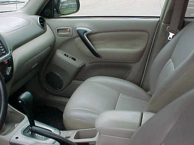 Used 2002 Toyota RAV4 4WD image 21