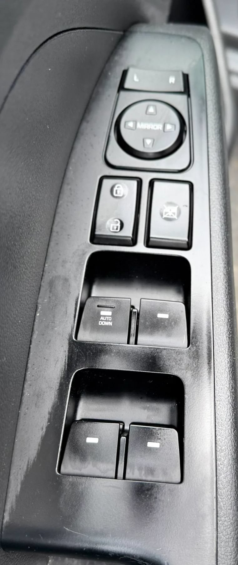 Used 2019 Hyundai Elantra SE w/ Cargo Package FWD image 23