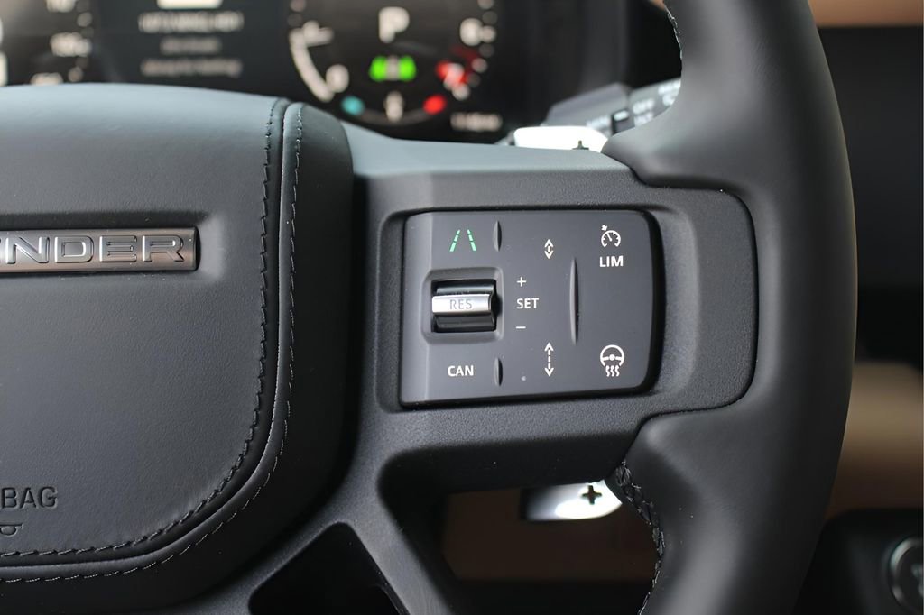 Used 2025 Land Rover Defender 110 V8 image 20