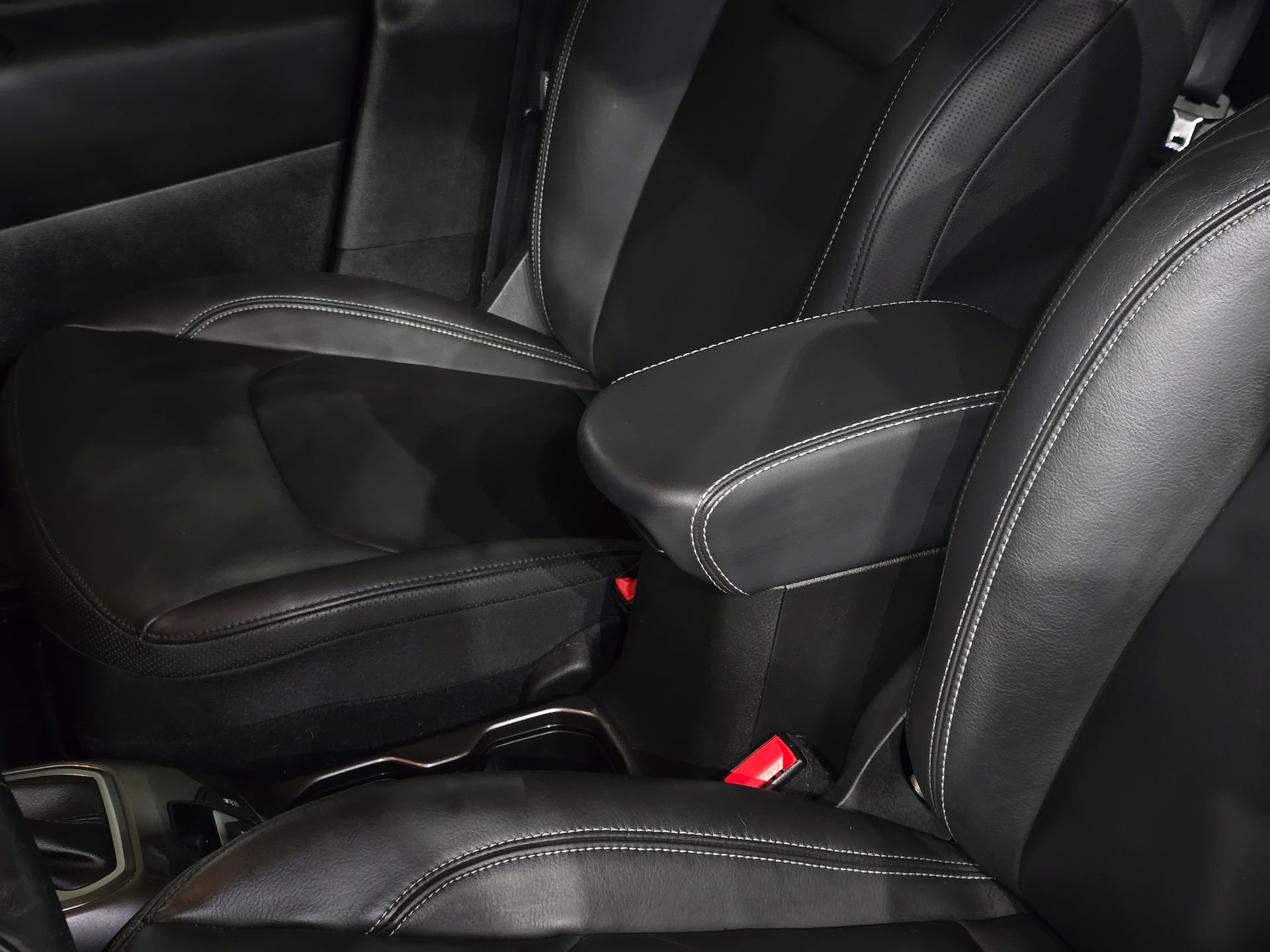 Used 2020 Jeep Renegade Limited w/ Safety and Security Group image 23