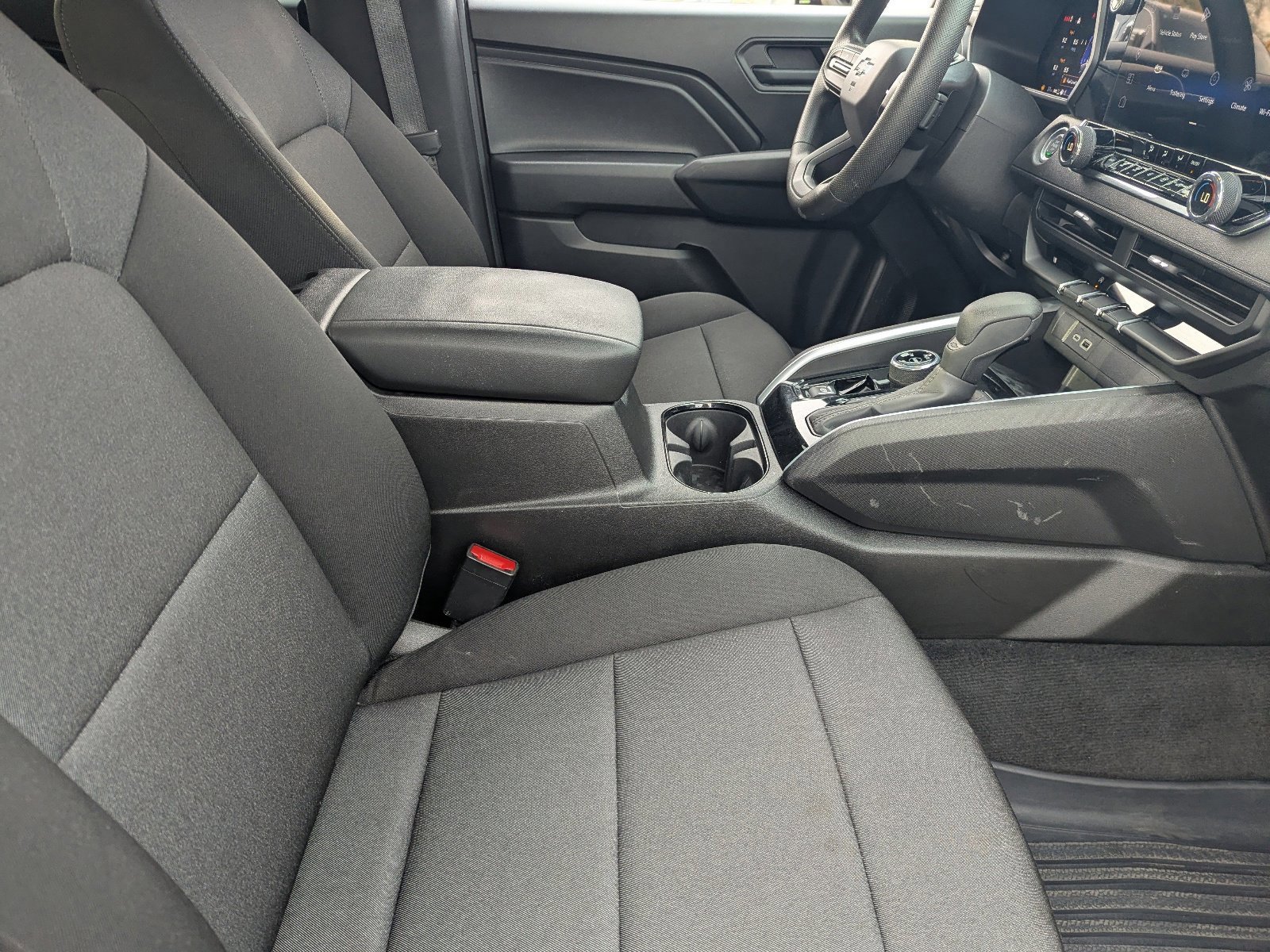 Used 2025 Chevrolet Colorado Trail Boss image 12