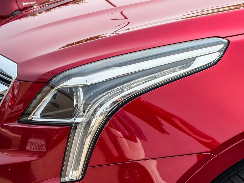 Used 2019 Cadillac XT5 Luxury FWD image 2