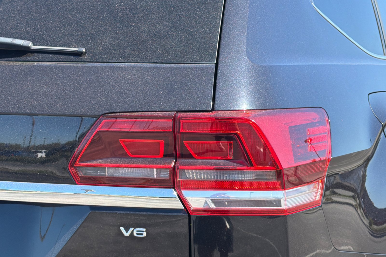 Used 2018 Volkswagen Atlas SE FWD image 40