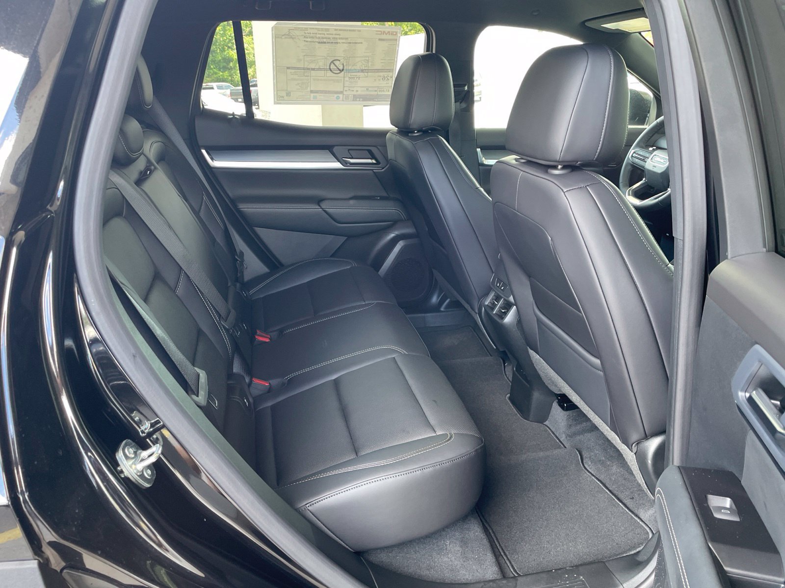 New 2027 GMC Terrain Elevation w/ Elevation Premium Package FWD image 36