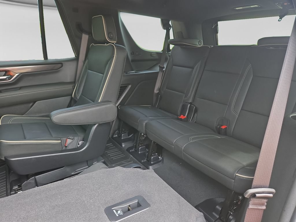New 2026 GMC Yukon Elevation w/ LPO, Elevation Black Package AWD/4WD image 37