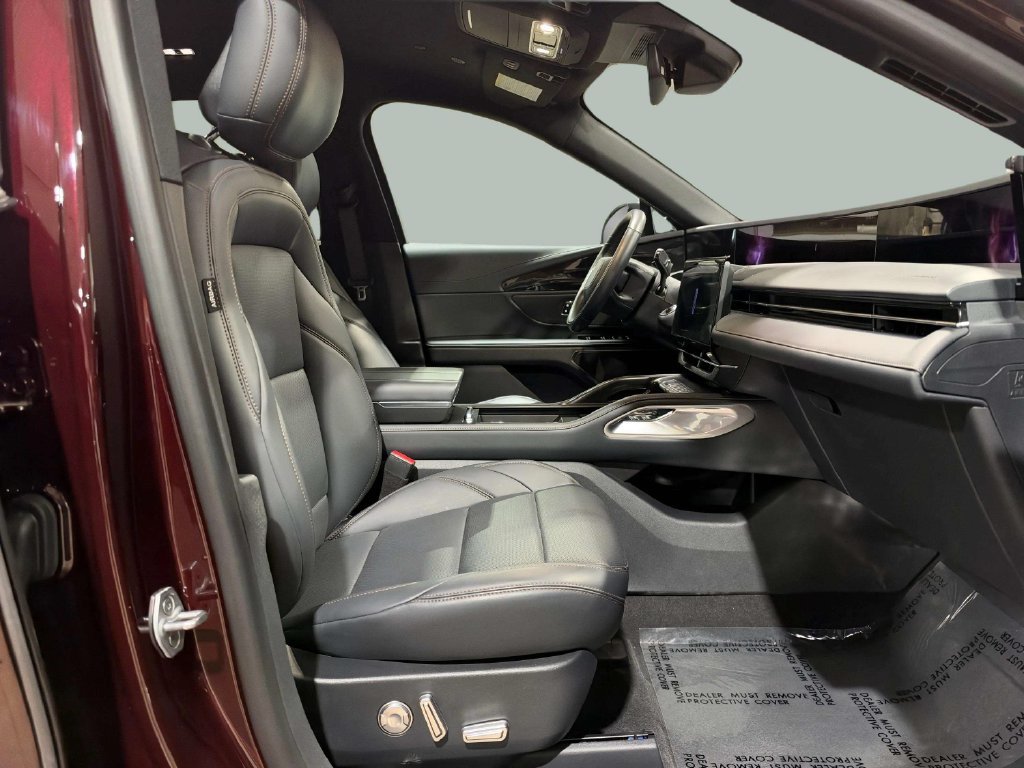 Certified 2025 Lincoln Nautilus Premier w/ Jet Appearance Package AWD/4WD image 28