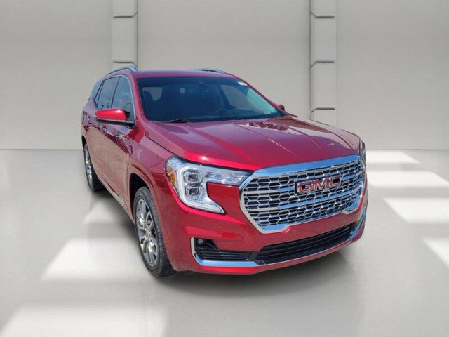 Used 2023 GMC Terrain Denali AWD/4WD image 3