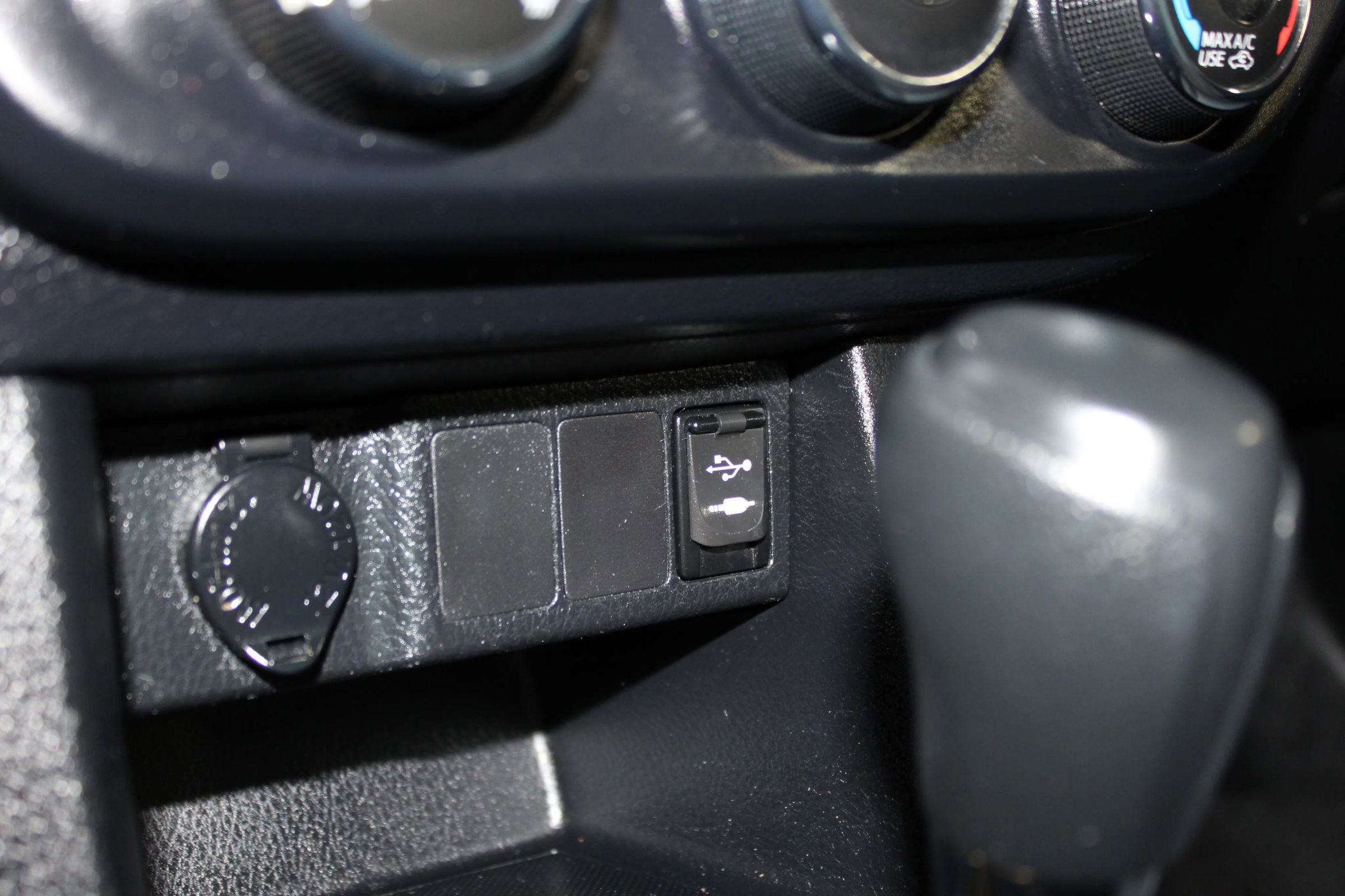 Used 2014 Toyota Corolla L FWD image 17