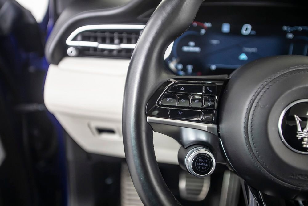 Used 2023 Maserati Grecale Modena image 37