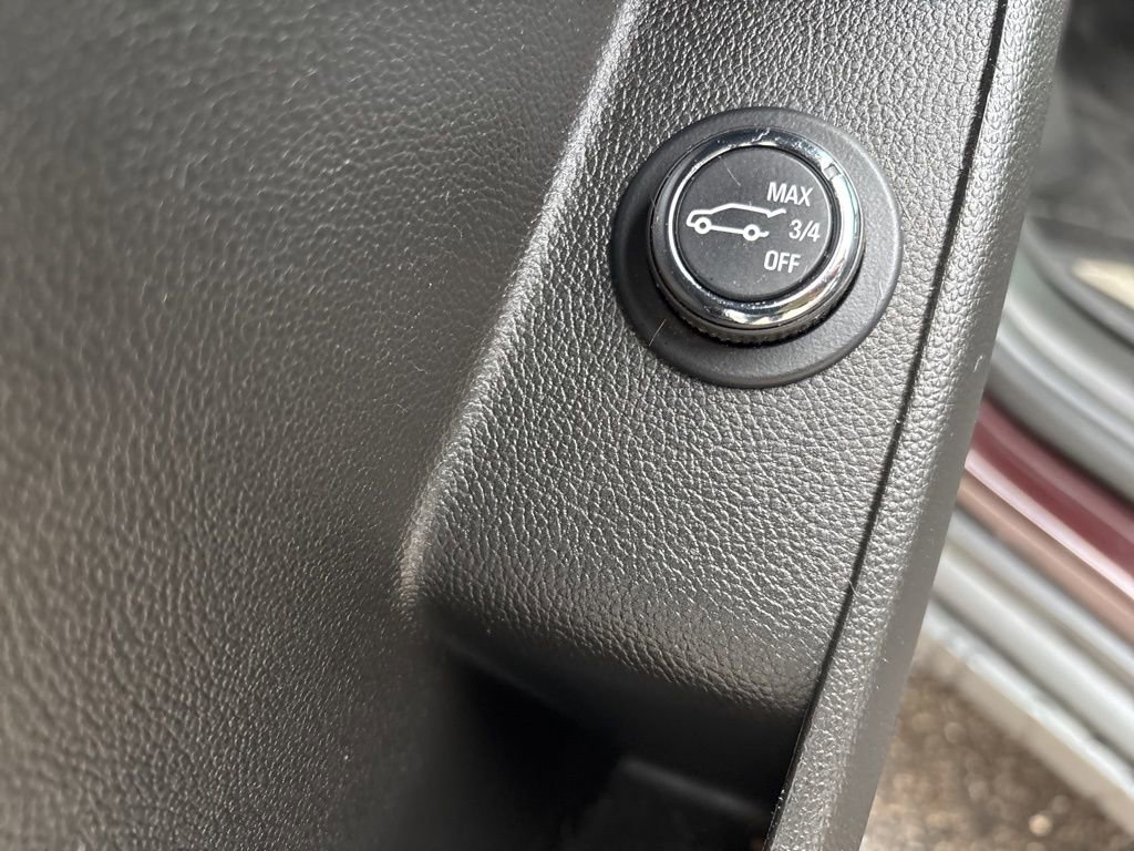 Certified 2023 Chevrolet Traverse LT image 29