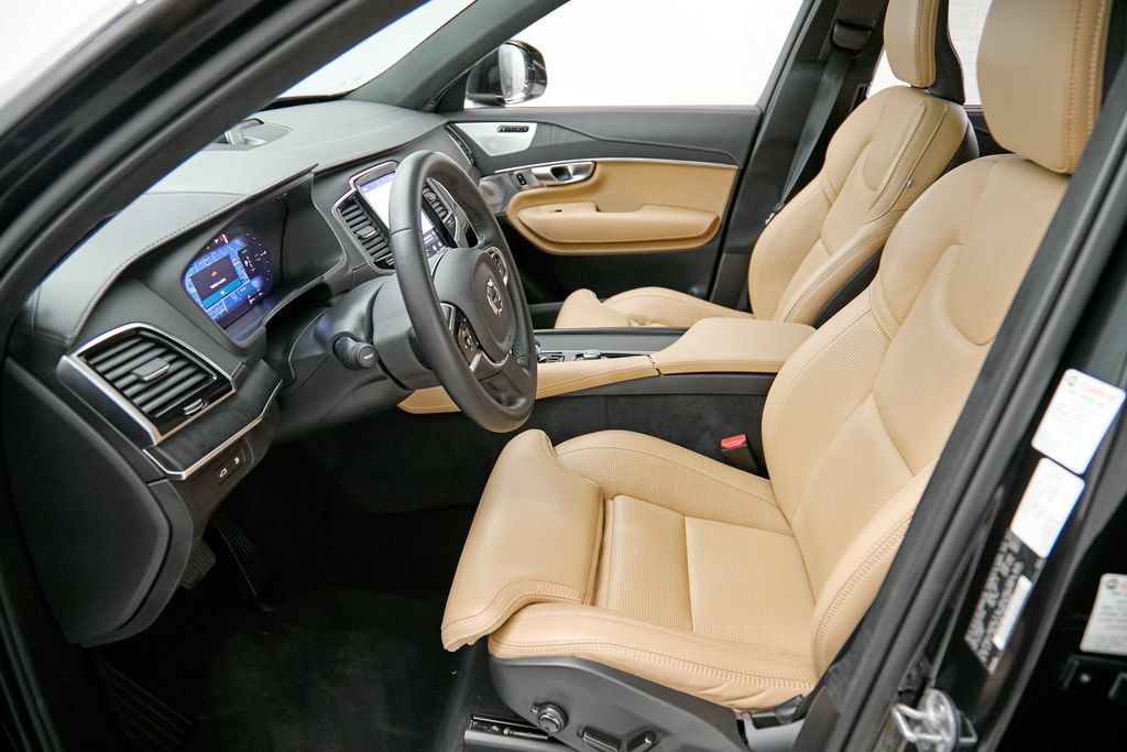 Used 2024 Volvo XC90 T8 Ultimate w/ Lounge Package AWD/4WD image 16