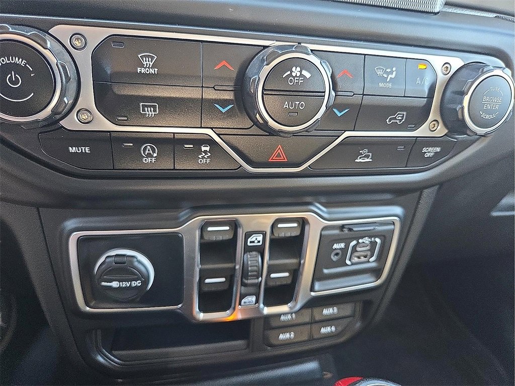 Used 2022 Jeep Gladiator Willys image 14