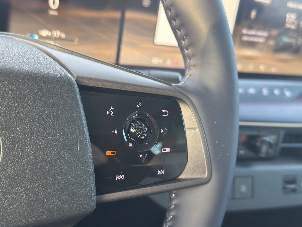 New 2026 Nissan Leaf Platinum+ w/ Cargo Package (Platinum+) image 18