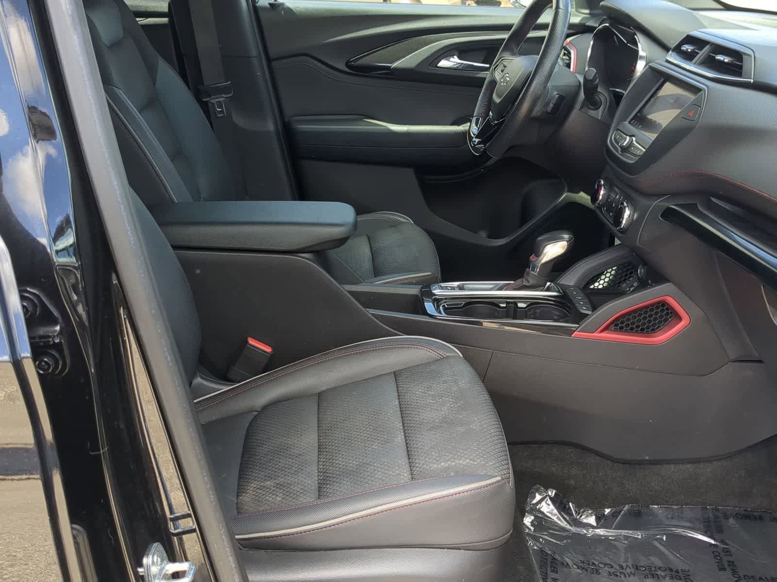 Used 2022 Chevrolet TrailBlazer RS FWD image 21