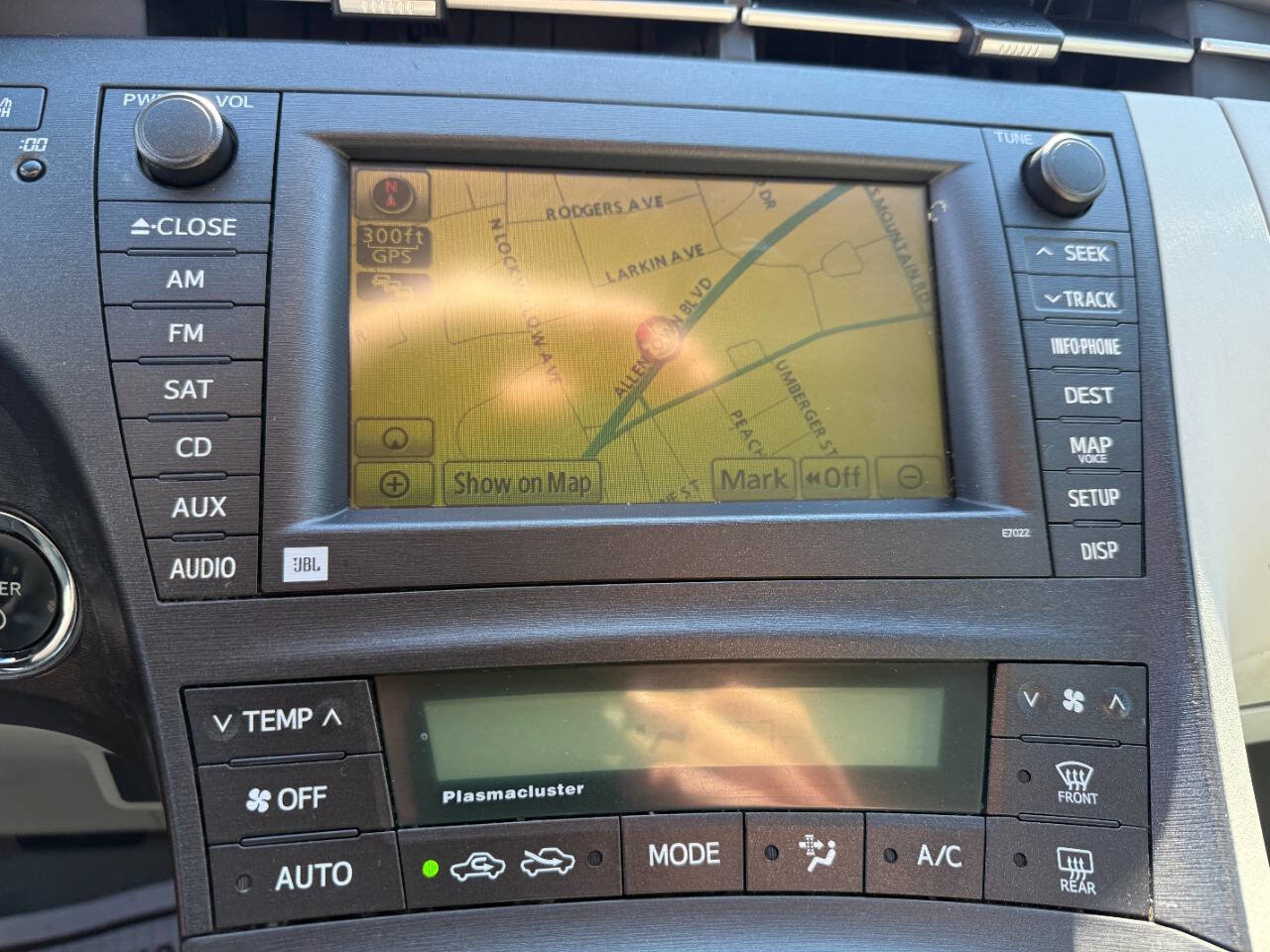 Used 2011 Toyota Prius Four w/ Navigation Pkg image 15