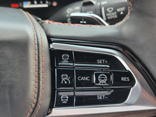 Used 2023 Jeep Grand Cherokee Summit w/ Advanced Protech Group IV AWD/4WD image 26