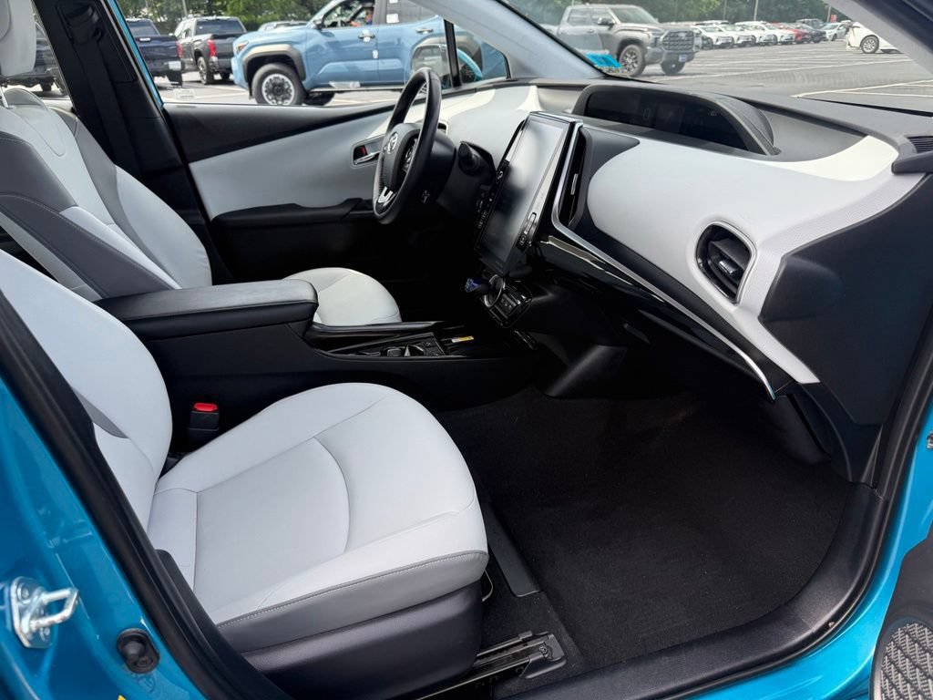 Used 2020 Toyota Prius Prime XLE FWD image 24