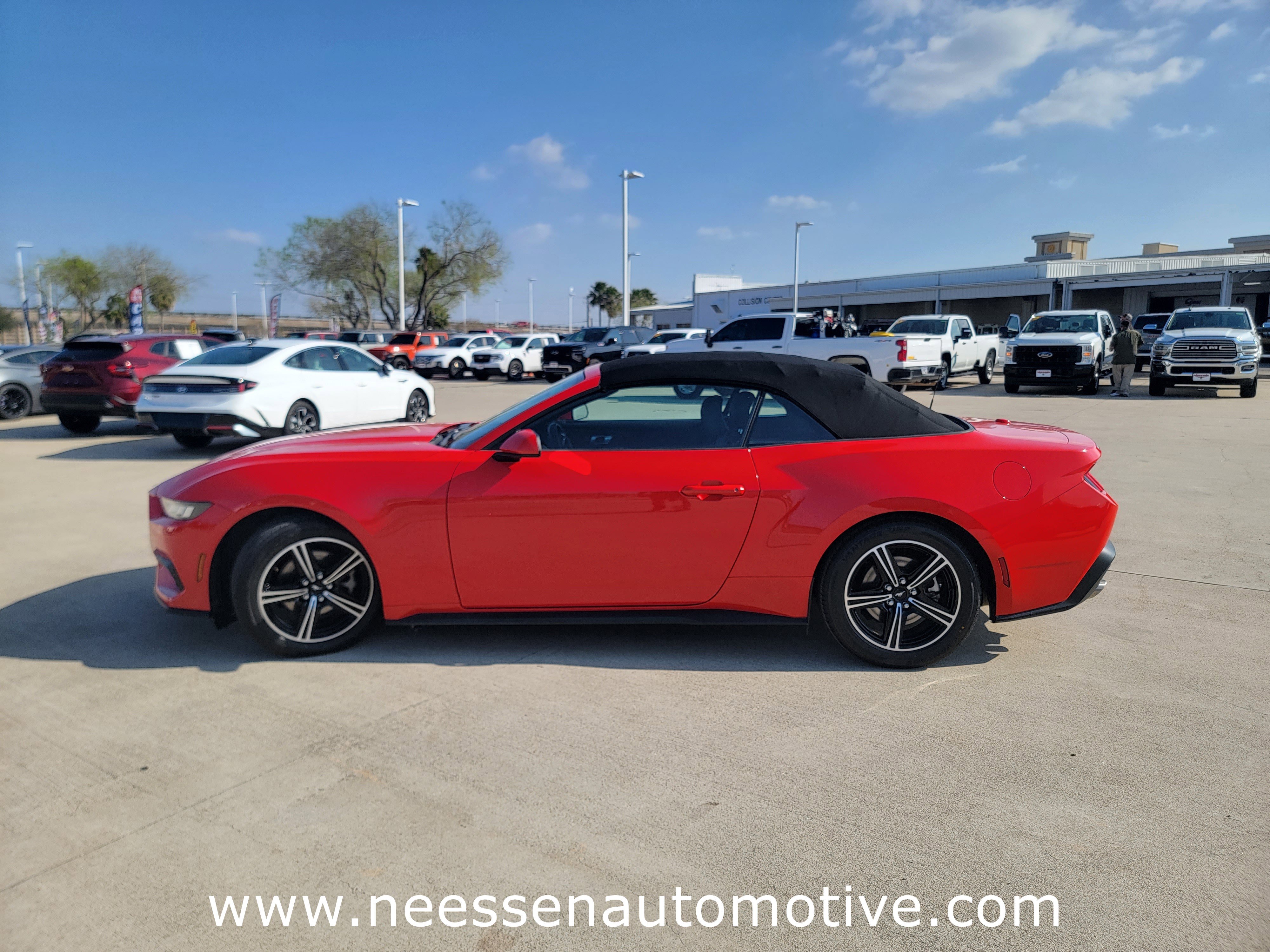 Used 2024 Ford Mustang Convertible image 4