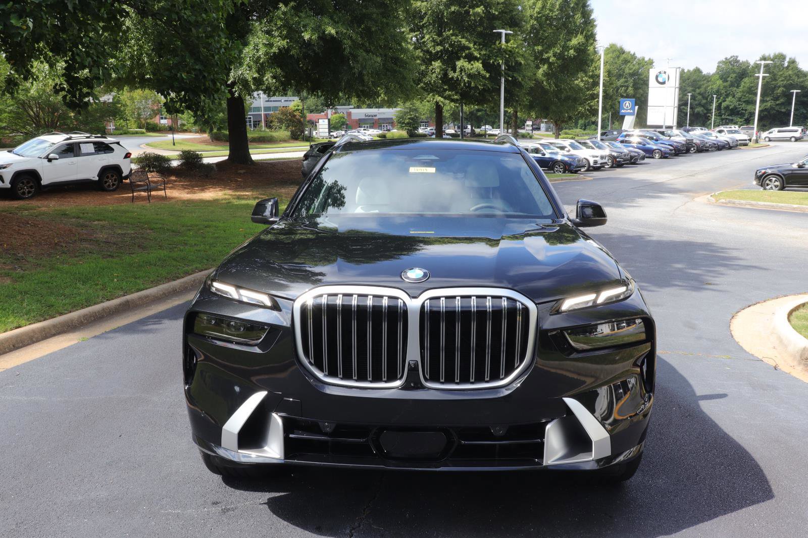 New 2026 BMW X7 xDrive40i w/ Premium Package image 2