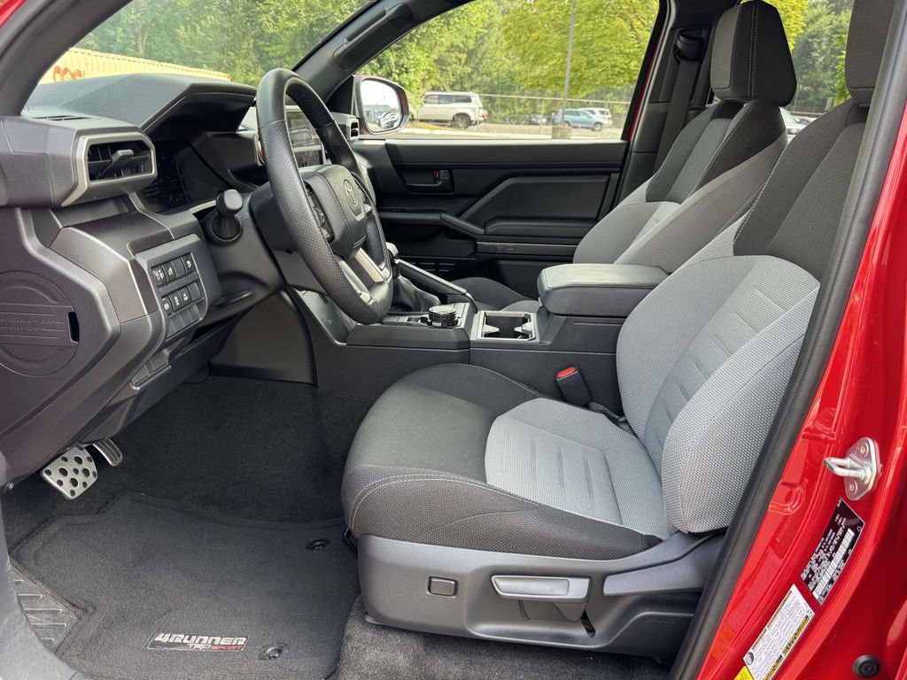 Used 2025 Toyota 4Runner TRD Sport AWD/4WD image 21
