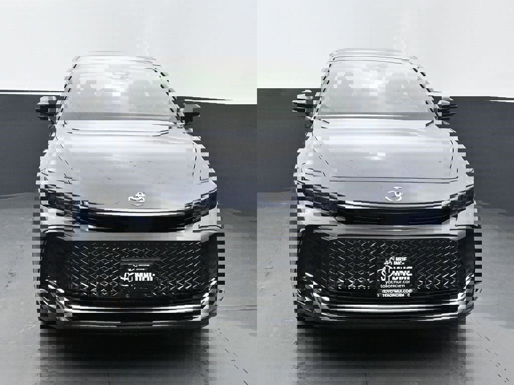 New 2026 Toyota Crown Platinum image 2