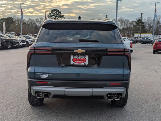 New 2026 Chevrolet Traverse LT w/ Sun and Wheel Package image 4