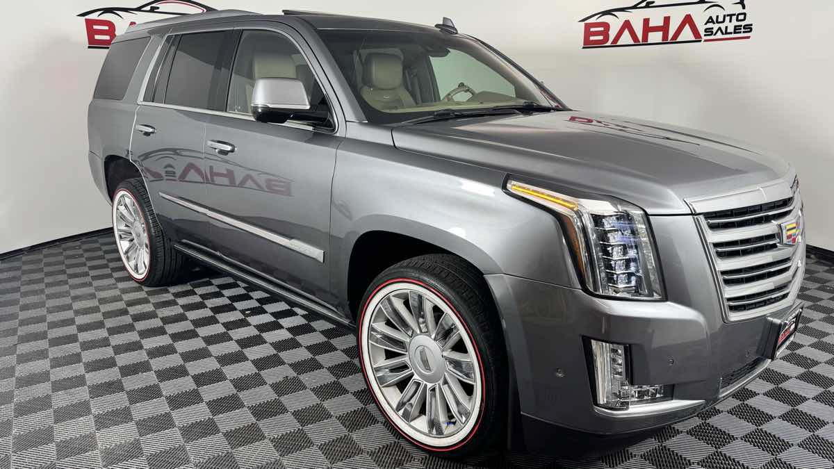 Used 2019 Cadillac Escalade Platinum AWD/4WD image 10