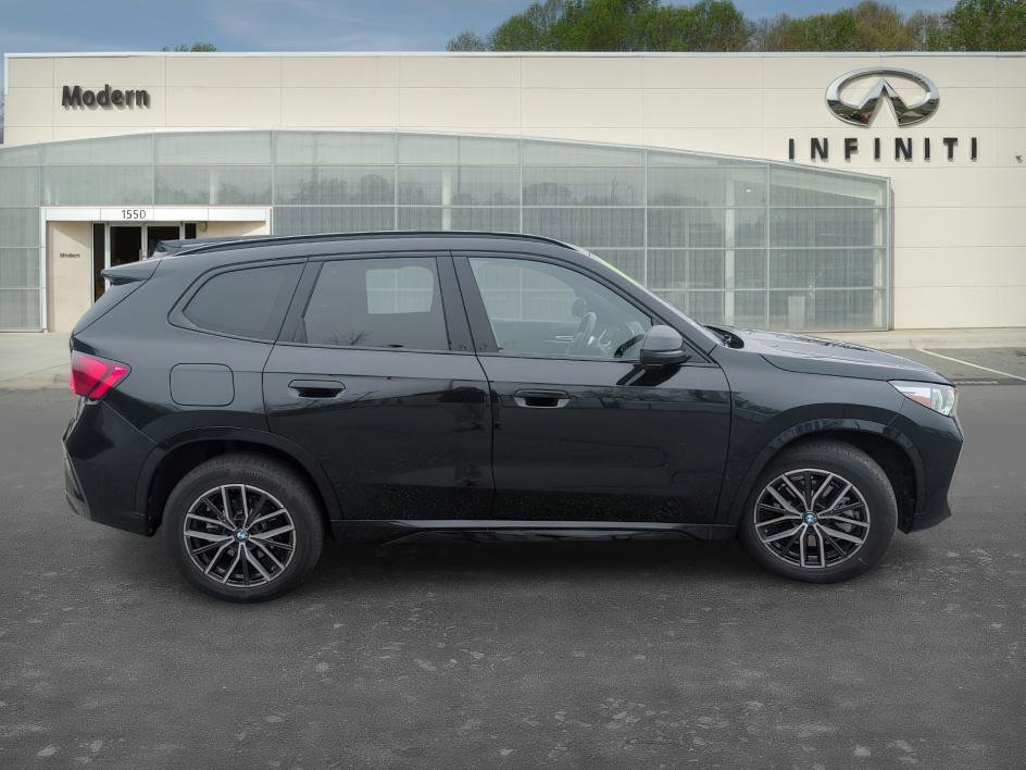 Used 2025 BMW X1 xDrive28i image 3