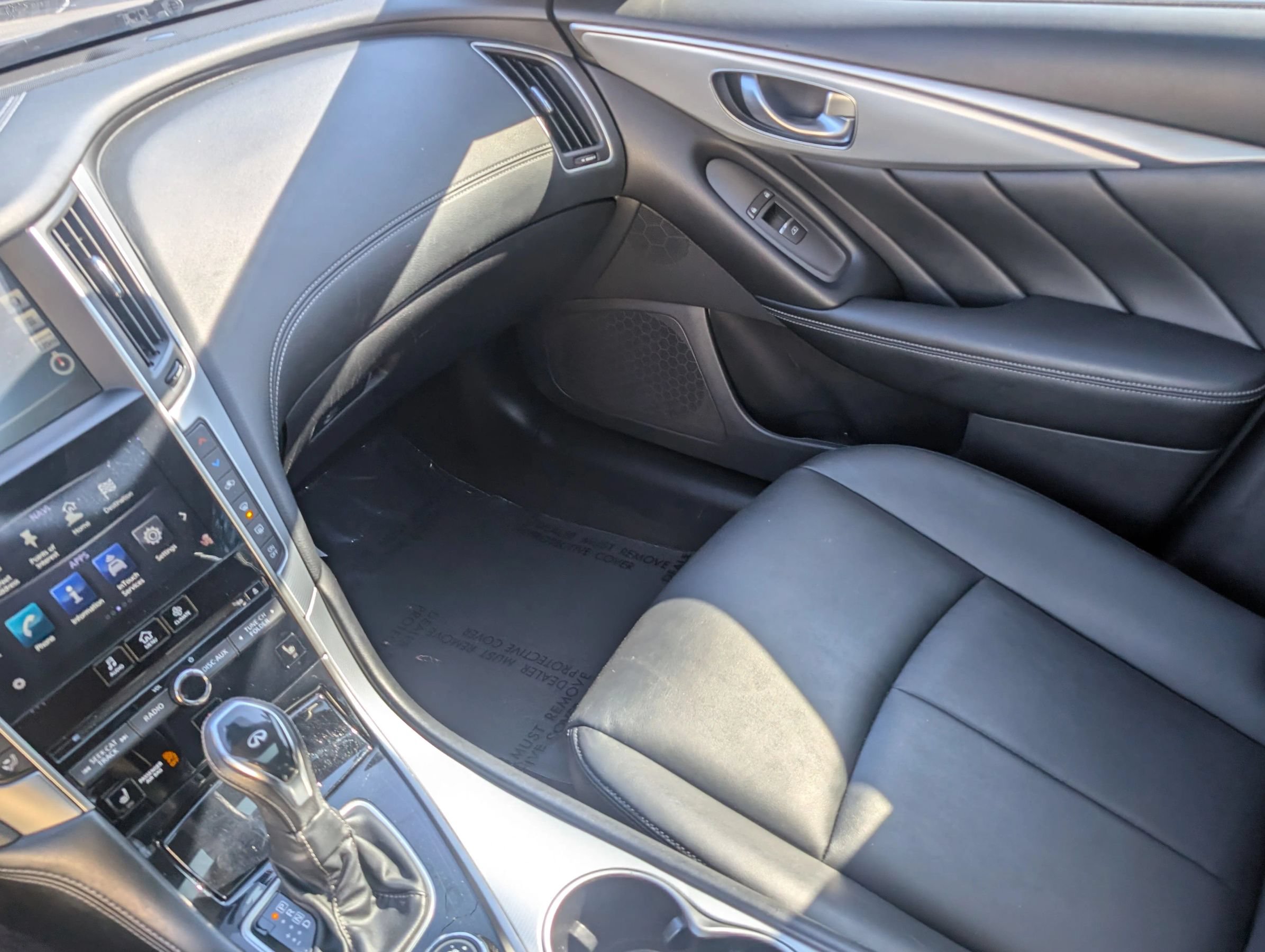 Used 2019 INFINITI Q50 Luxe w/ Essential Package (3.0T Luxe) RWD image 28