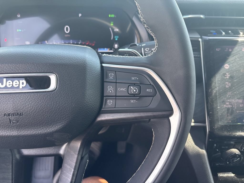 Used 2023 Jeep Grand Cherokee 4WD 4xe image 18