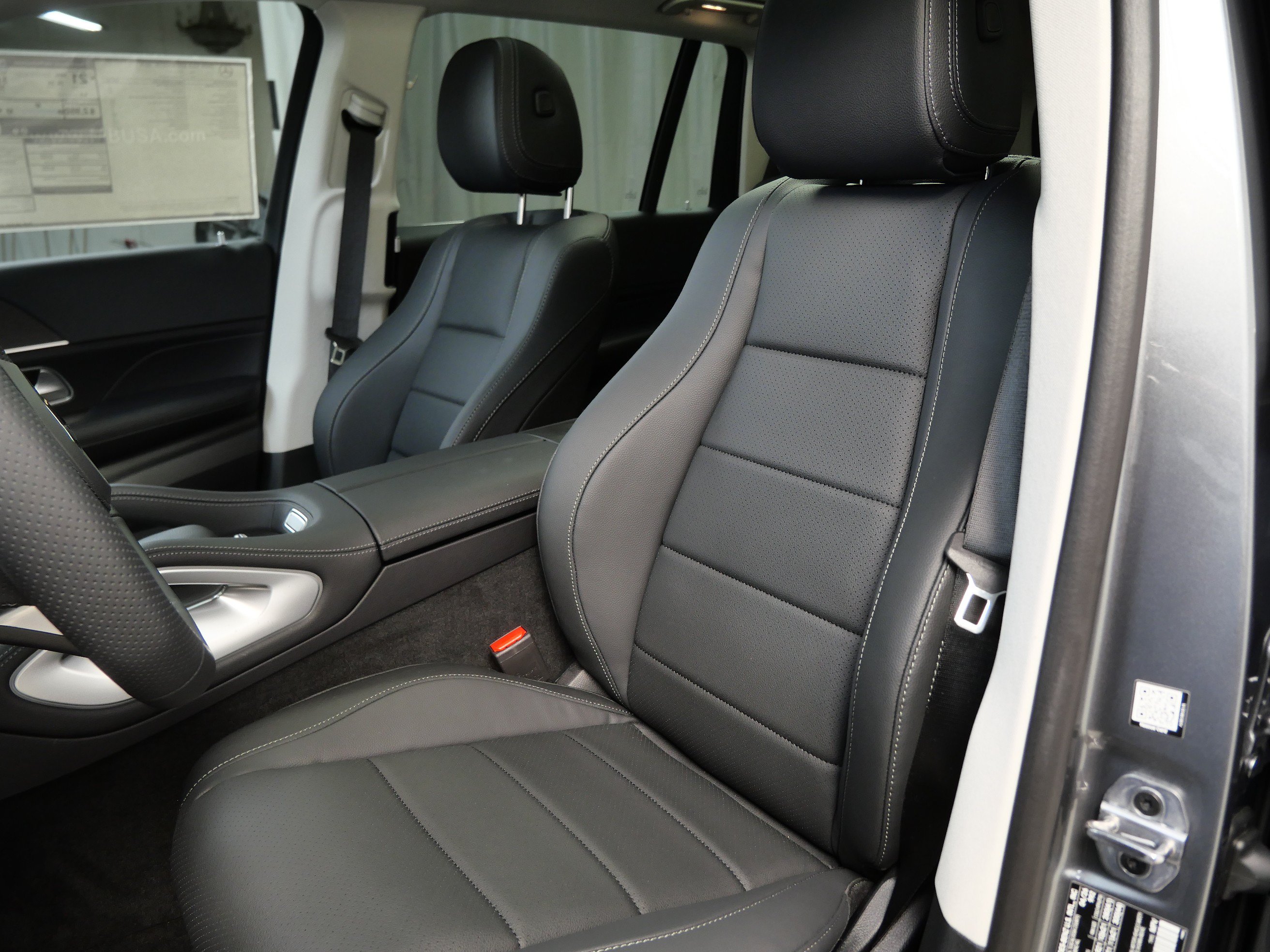 New 2026 Mercedes-Benz GLS 450 4MATIC image 3