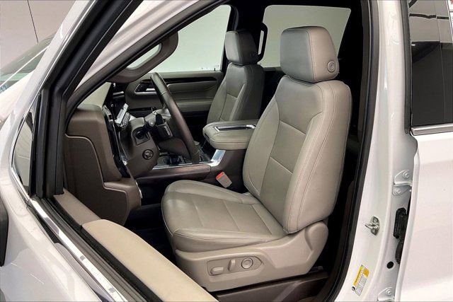 Used 2022 GMC Sierra 1500 SLT w/ SLT Premium Plus Package image 17