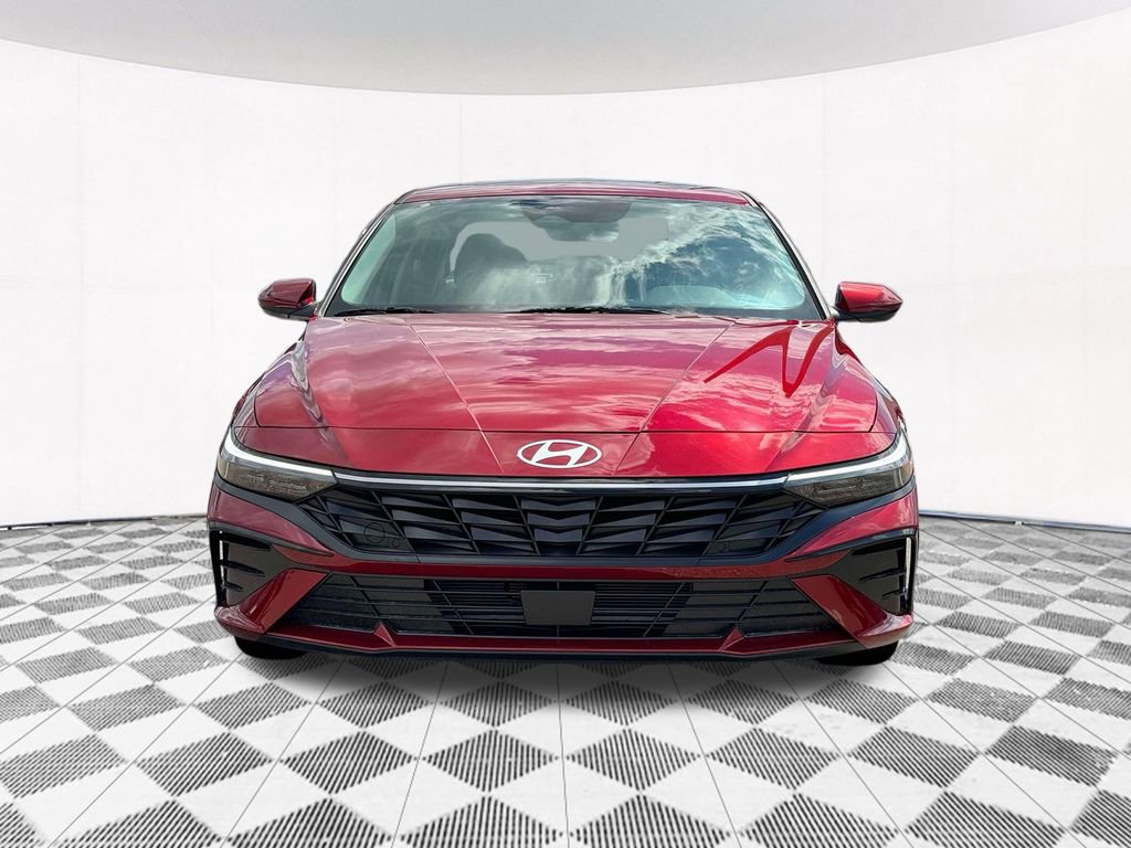Used 2025 Hyundai Elantra SEL image 19